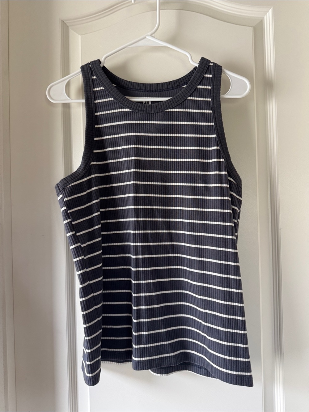 GAP Navy & White Striped Ribbed Tank / R35 - Picture 1 of 4